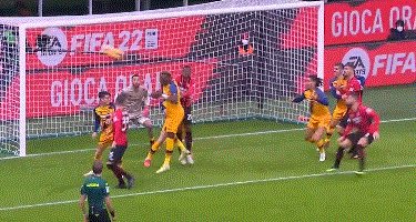 【意甲】伊布助攻+失点球 罗马两红牌 AC米兰3比1胜