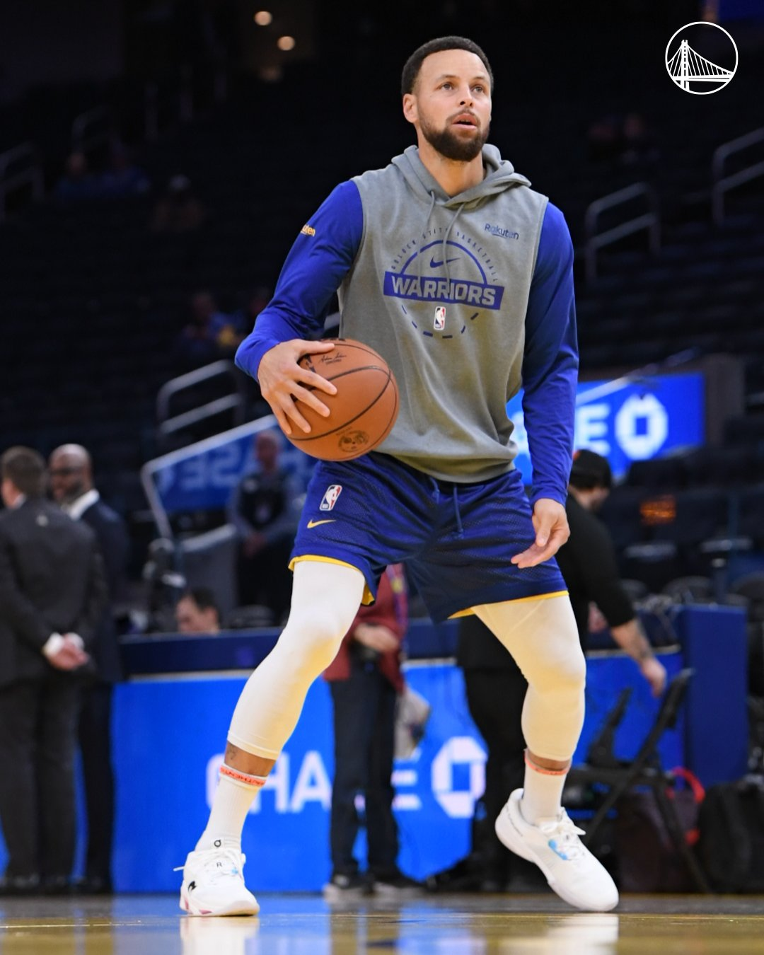 九游体育篮球赛事-库里16分勇士不敌猛龙结束4连胜，奎克利40分10助巴恩斯26分11助